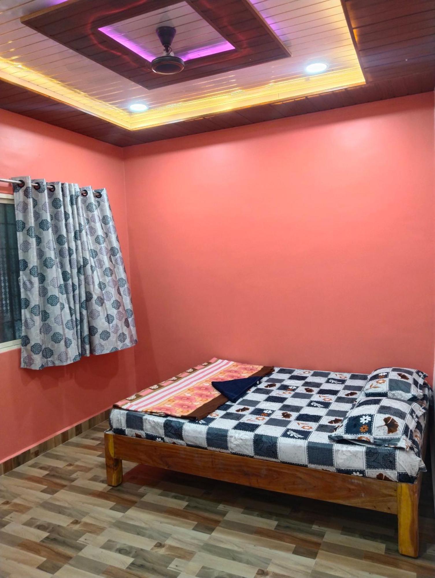 Funky Monkey Home Stay Hampi Bagian luar foto
